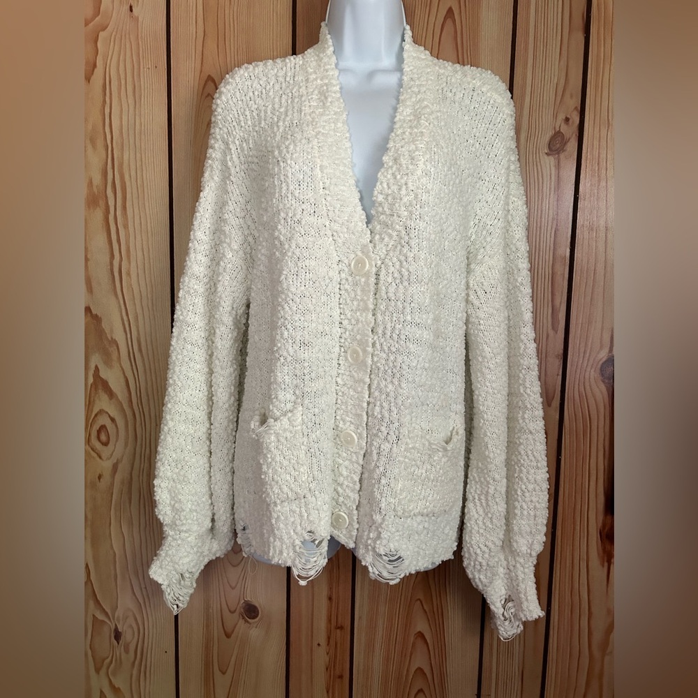 Cato Women’s white cardigan button up size L v-neck pockets sweater puff Sleeves